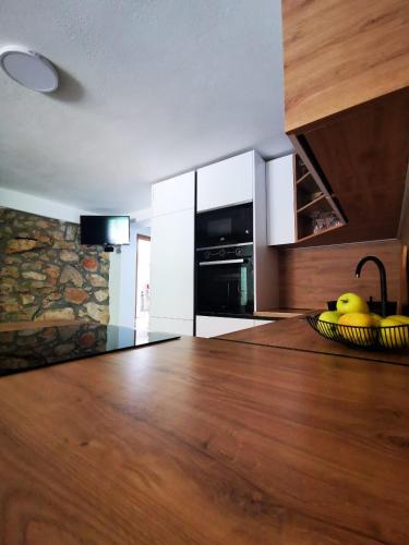 Three-Bedroom Villa image 9