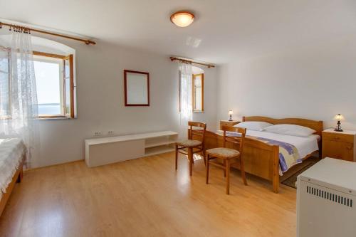 House Meri in Miholašćica