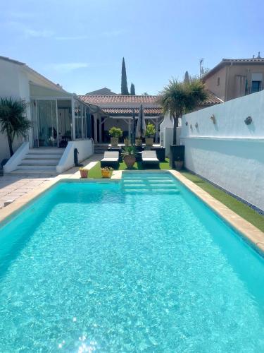 Belle villa avec piscine et patio proche Montpellier - Location, gîte - Jacou