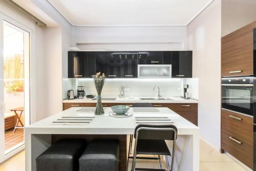 Best Family House,Acropolis view,5 min from metro, Athens (photo 8)