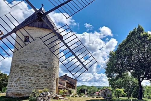 Moulin à vent de Brunard - Location saisonnière - Aujols