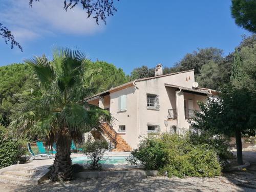 La villa de charmassone in Montfrin