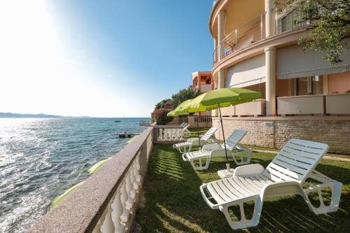 Apartment with Sea View image 6