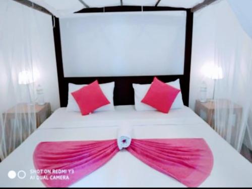 Double Room with Garden View image 10