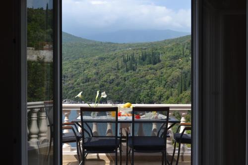  Apartment Jelena in Molunat