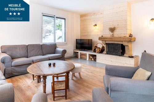 La terrasse des dents de Lanfon gîte à louer Bluffy