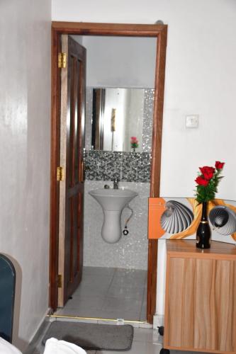 Donita's Seaview Apartments