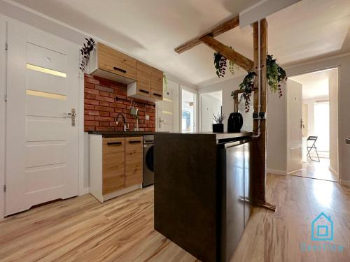 Dali Room -10 Minutes to Gdańsk Old Town & Sea (Dali Room -10 Minutes to Gdansk Old Town & Sea) in Suchanino