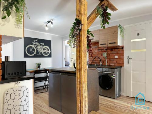 Dali Room -10 Minutes to Gdańsk Old Town & Sea (Dali Room -10 Minutes to Gdansk Old Town & Sea) in Suchanino