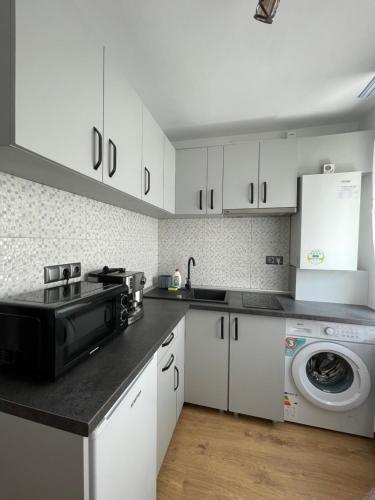 ห้องครัว, Studio Tineretului in ซาเลา