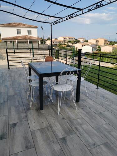 Villa moderne sur les hauteurs d'Aramon