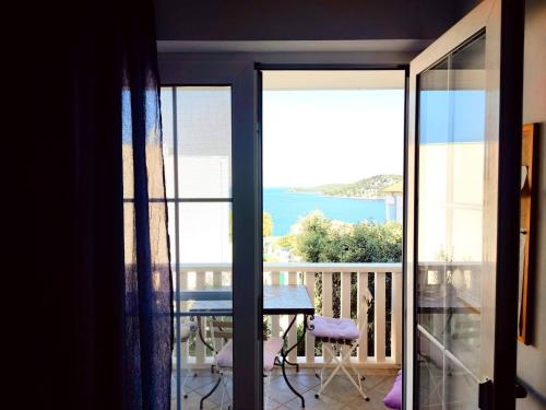  Lucija Apartmani in Ražanj