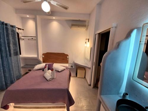 Evelina Pension! in Perissa