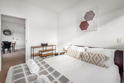 Bellerive Quay - 2 Bedroom Apartment - Free Parking - Free WIFI