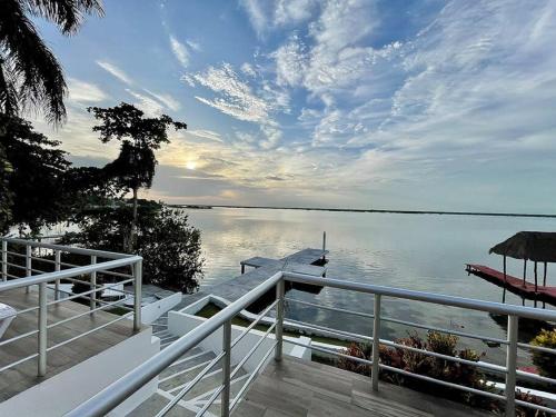 Casa Sol y luna -Beautiful sunrises and private pier