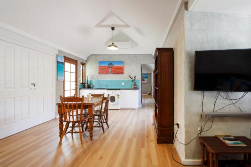 Binks Beach House - South Fremantle