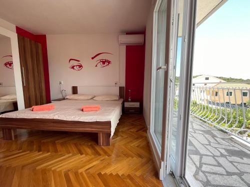 Apartment Jelena – khách sạn tại Razanj