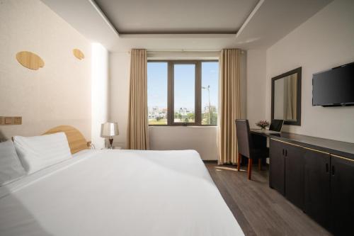 Superior Twin Room with City View