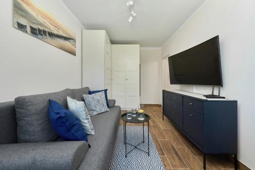 . Beautiful & Bright Studio Krynicka for 3 Guests by Noclegi Renters