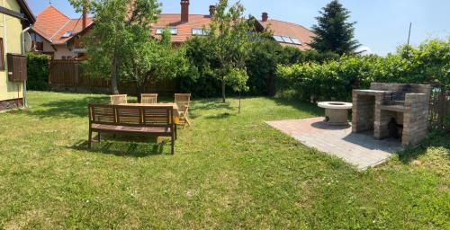 A szálláshely kívülről, Lellei Pihenőház Balatonlelle (Lellei Pihenohaz Balatonlelle) in Balatonlelle