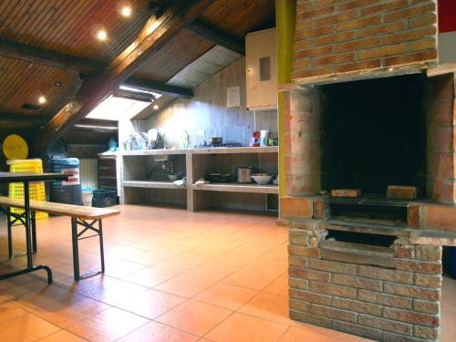 Hostel California - image 9