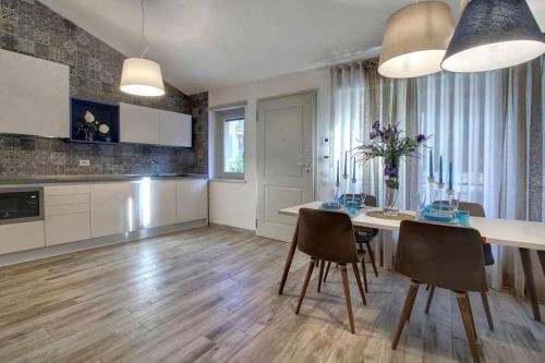 Faenza Elegant Apartment, Florencja