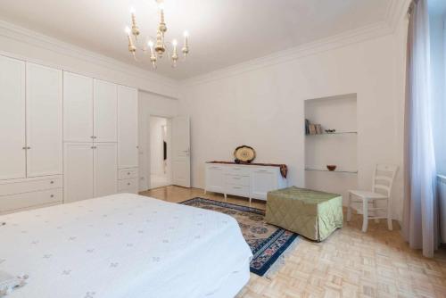 Bargello Cozy Apartment With Two Bedrooms - image 14