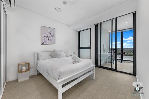 KozyGuru | Wentworth Point | 1 Bed Waterview Apt - image 13