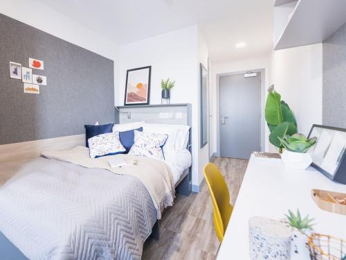 Ensuite Bedrooms with Shared Kitchen at Onyx located in Birmingham, Birmingham (photo 9)