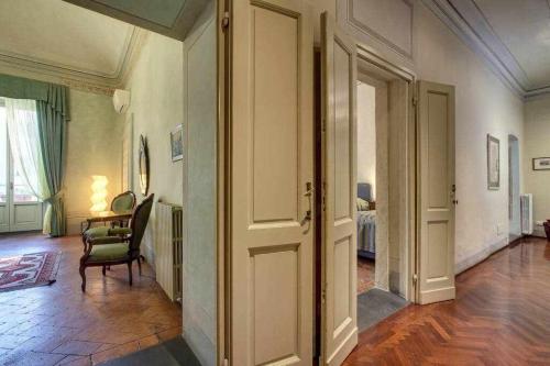 Salvemini Elegant Close To Piazza Santa Croce - image 3
