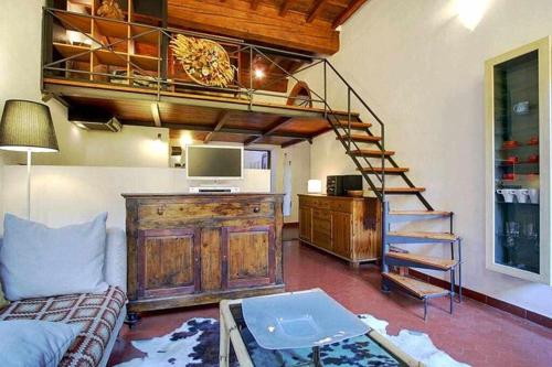 Laura Apartment - image 13