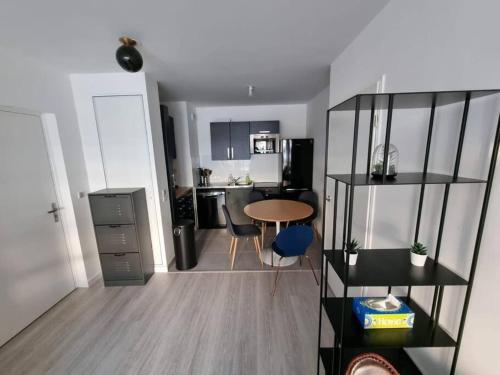 Appart neuf entre Paris et Versailles, A 5 mn école Ducasse (Appart neuf entre Paris et Versailles, A 5 mn ecole Ducasse) in Meudon