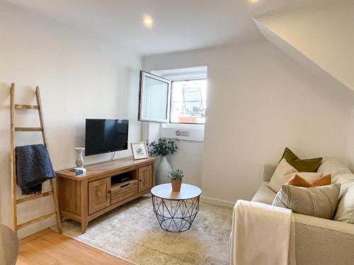 Stay in the heart of Alfama! Cozy 1 bedroom Apartment, Lizbona