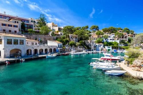HOSTAL RESTAURANTE CALA in Cala Santanyi 