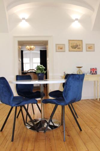 historical Zaffir house - market square in เลโวก้า