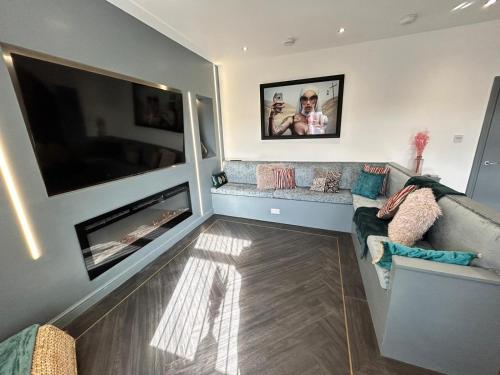 Olivia Rose Suite by Sasco Apartments, Blackpool