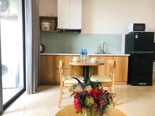 One-Bedroom Apartment image 3