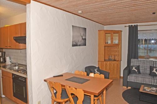 廚房, 弗雷澤舒特鄉村民宿 (Freizeit- und Erlebnishof Schotz) in 海巴赫