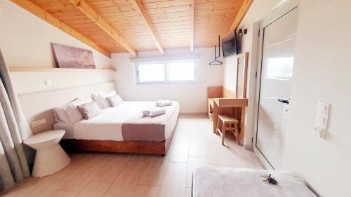 Oliva Beach - image 3