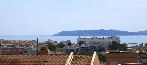 Comfortable 40 m apartment with sea view - Apartment - Sainte-Maxime