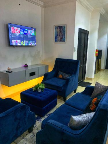 Loft Studio Unit in Lekki phase 1 - 2 ACs, Kitchen, Closet & Ironing room, Netflix, WI-FI, Bath tub 1, Lagos (zdjęcie 3)