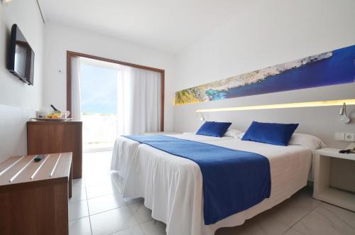 azuLine Hotel Bergantin - image 5