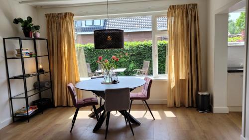 Betuwe Huisje in Meteren