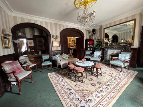 Georgian House Hotel - image 13