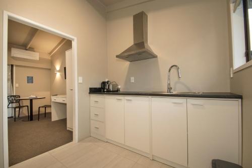 Middlemore Motel - image 3