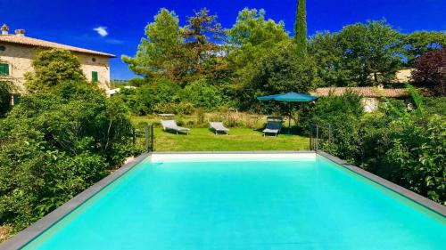 Exc beautiful villa, pool grounds - pool house - sleeps 11 guests