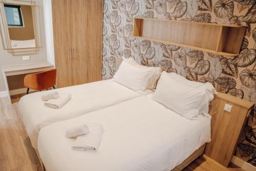 Shoreline Apartments - image 2
