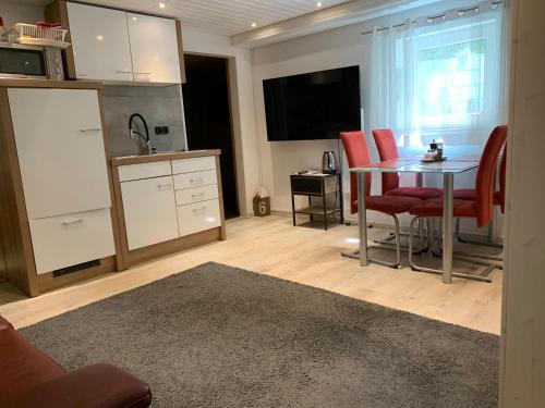 2-Zimmer-Whg im Souterrain Sauna extra Gebühr in Großenseebach, Deutschland