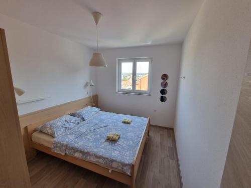 Apartment Yellow Porat - main image