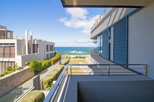 2 bedrooms, 5 beds